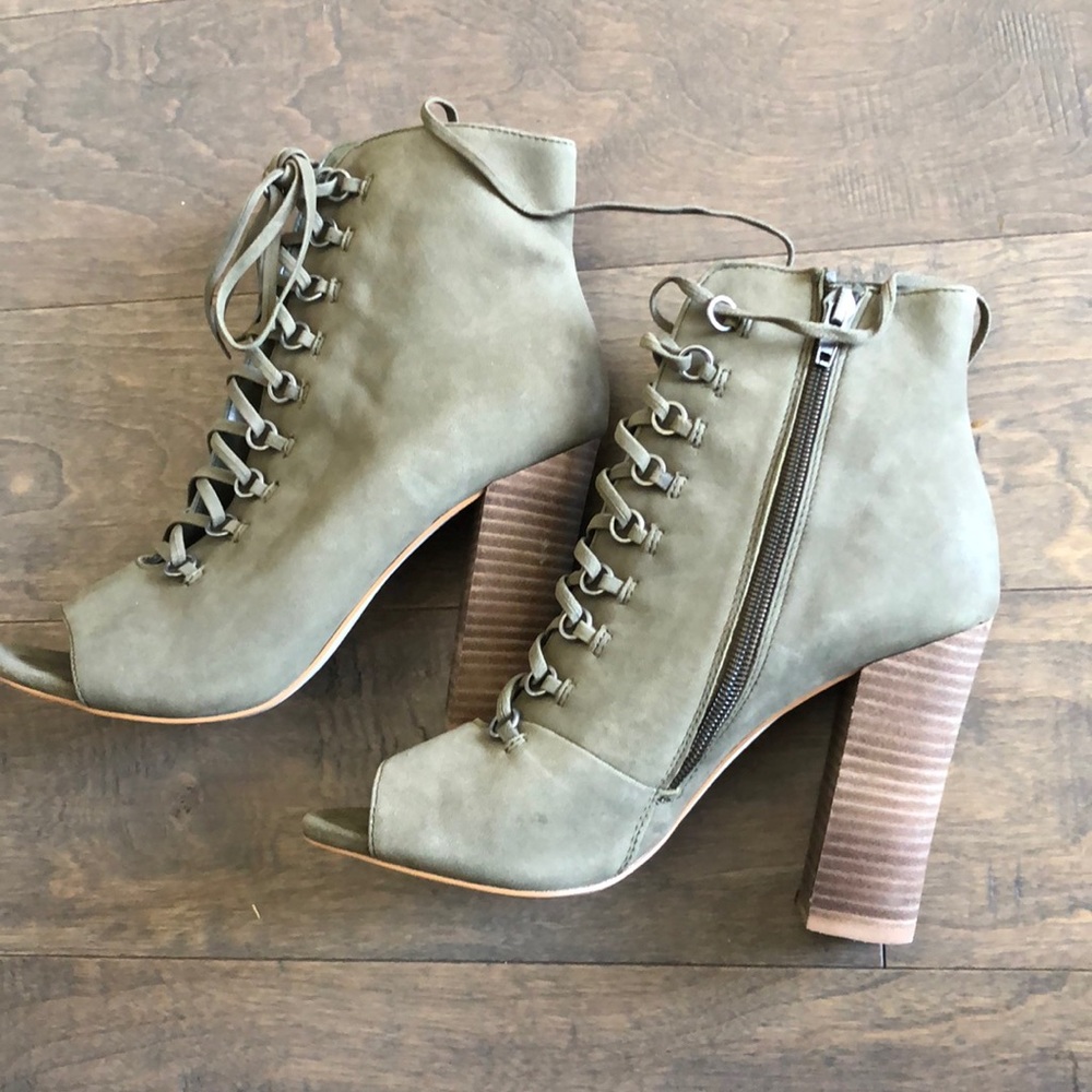 Lace-up Steve Madden booties